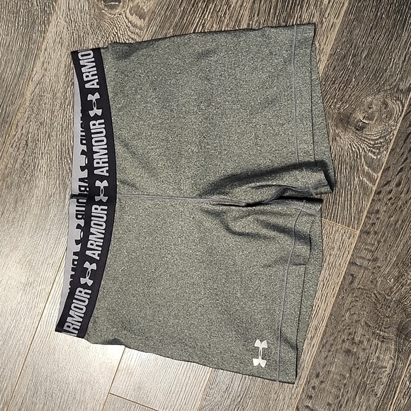 Under armour shorts - Picture 1 of 5